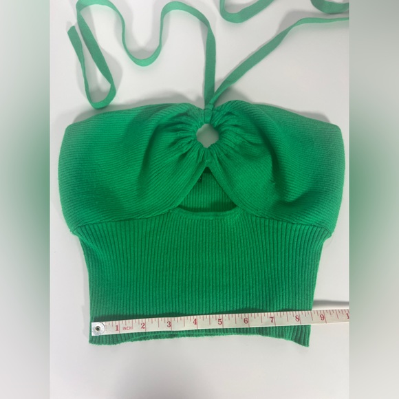 NEW Almost Famous Kelly Green Knit Sweater Cut Out Halter Crop Top S - Picture 7 of 7